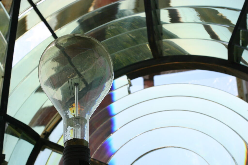lighthouseglassbulb istock 000000233870 l3